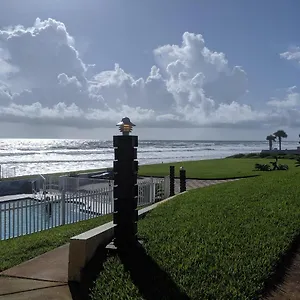 Hotel Shoreline & - Beachfront